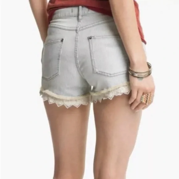 Free People Lace Trim Stripe Denim Shorts Sz 27 - Picture 6 of 6